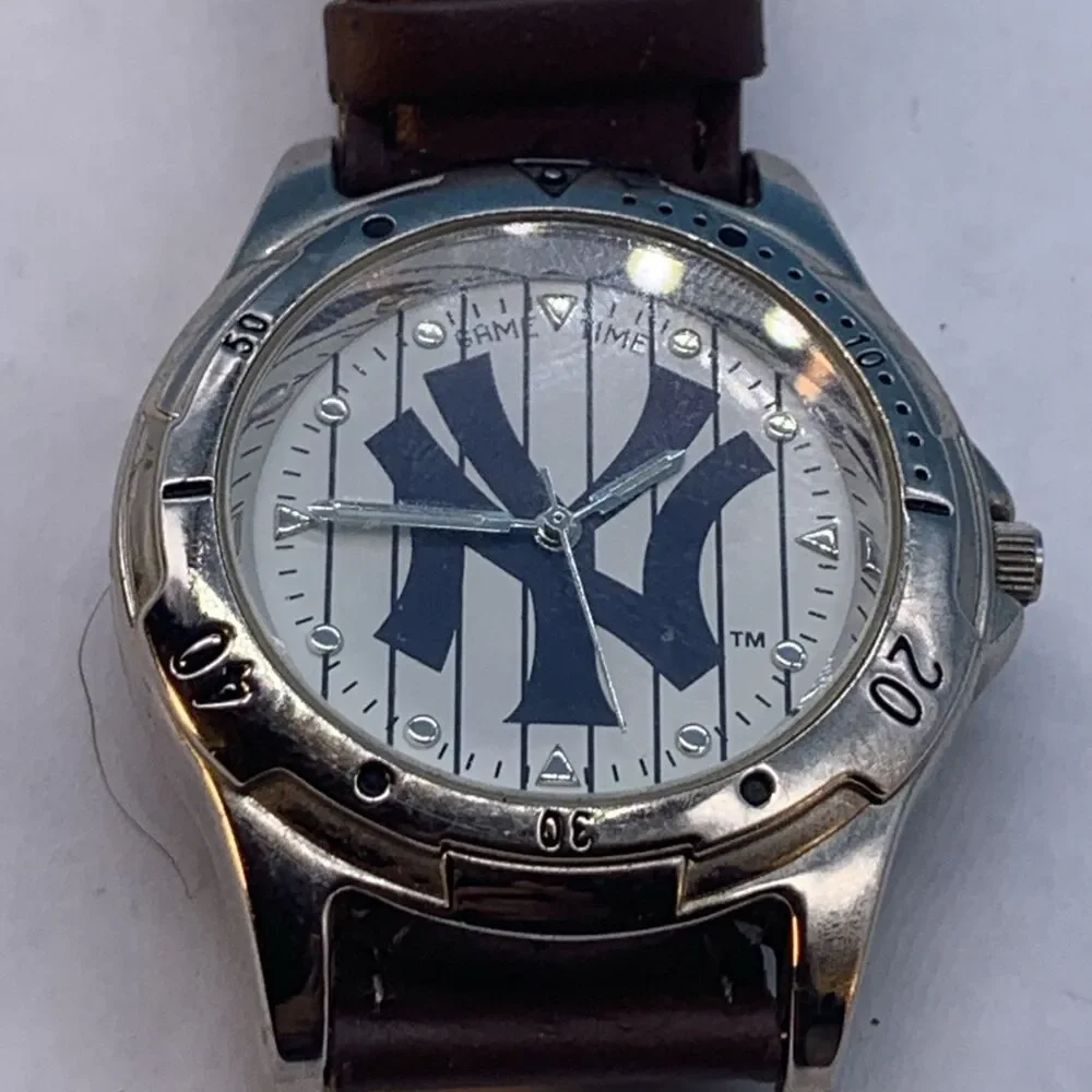Game Time NY Yankees Watch (O-12)